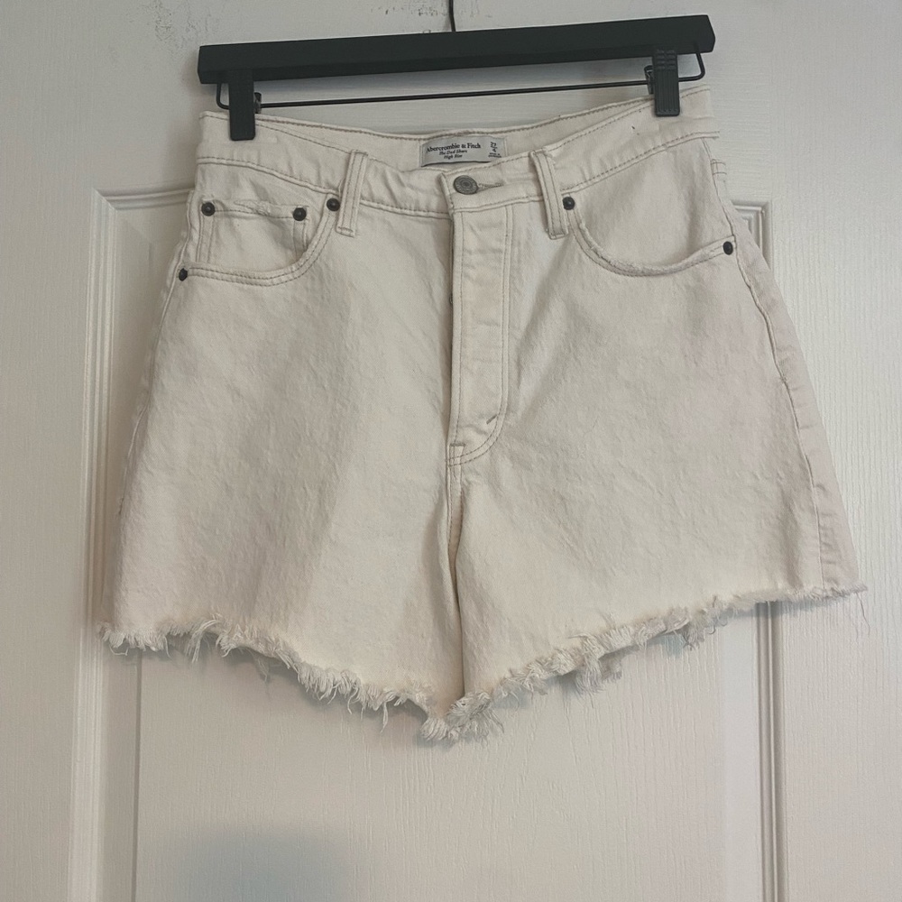 Abercrombie & Fitch The Dad High Rise Cream Denim Shorts Size 27/4